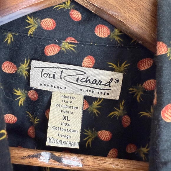 Tori Richard Hawaiian Primary Black Pineapple AOP Casual Button Up Shirt Mens XL - Picture 3 of 6